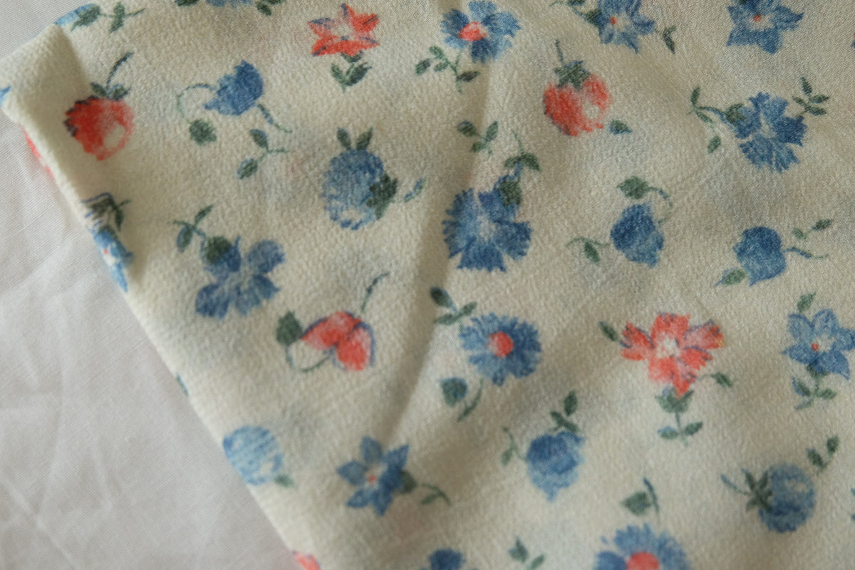 Vintage Ditsy Floral Ultralight Cotton – 2.2 yd