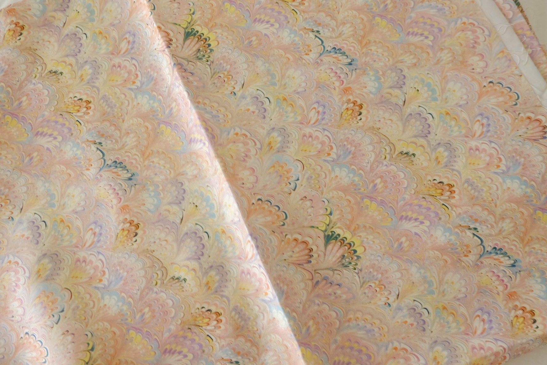 Silk-Like Rayon Satin Fabric – Champagne Gold Watercolor Feather  3.3 Yards