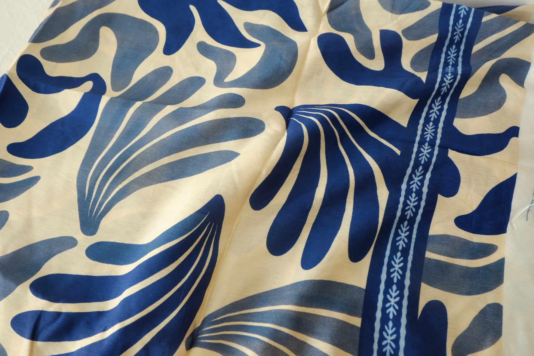 Blue Botanical Slub Tencel-Linen Border Print Fabric – 3.3 yd