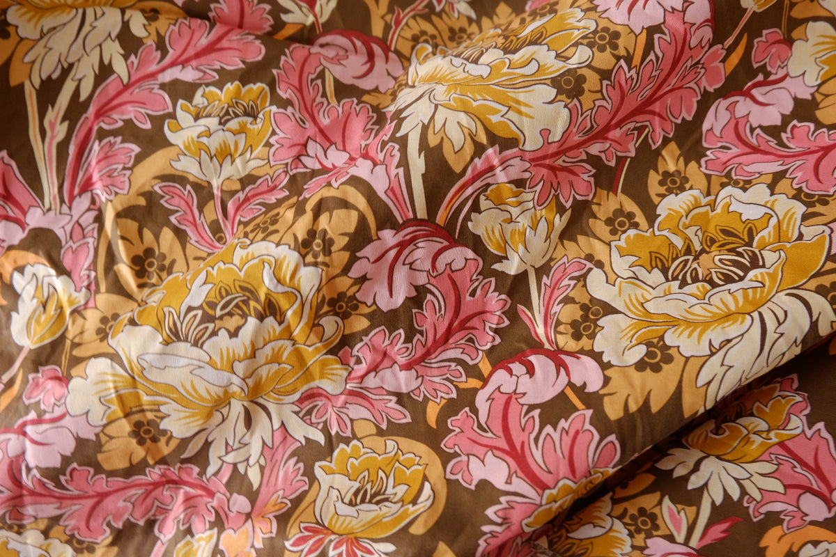 Retro Garden Cotton Lawn — 1.31 yd