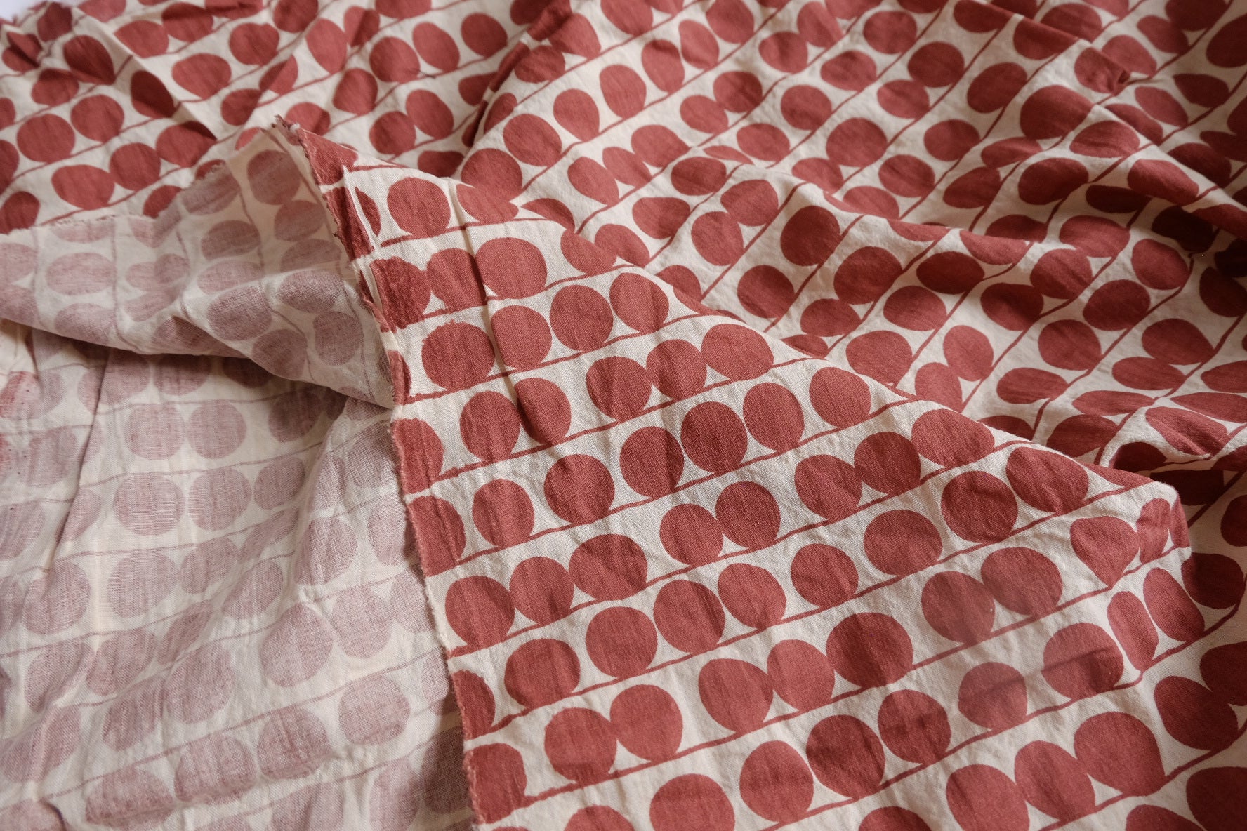 Red Leaf Washed Textured Cotton Fabric - 3.28 yd