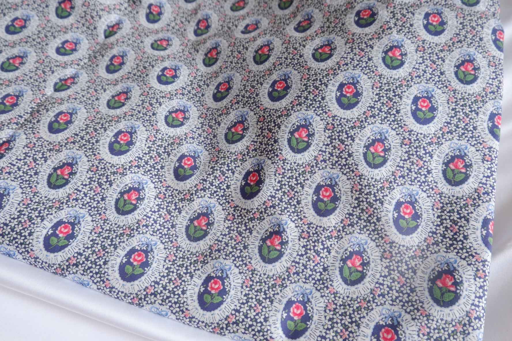 Vintage Rose Locket Cotton Poplin Fabric - 2.84 yd
