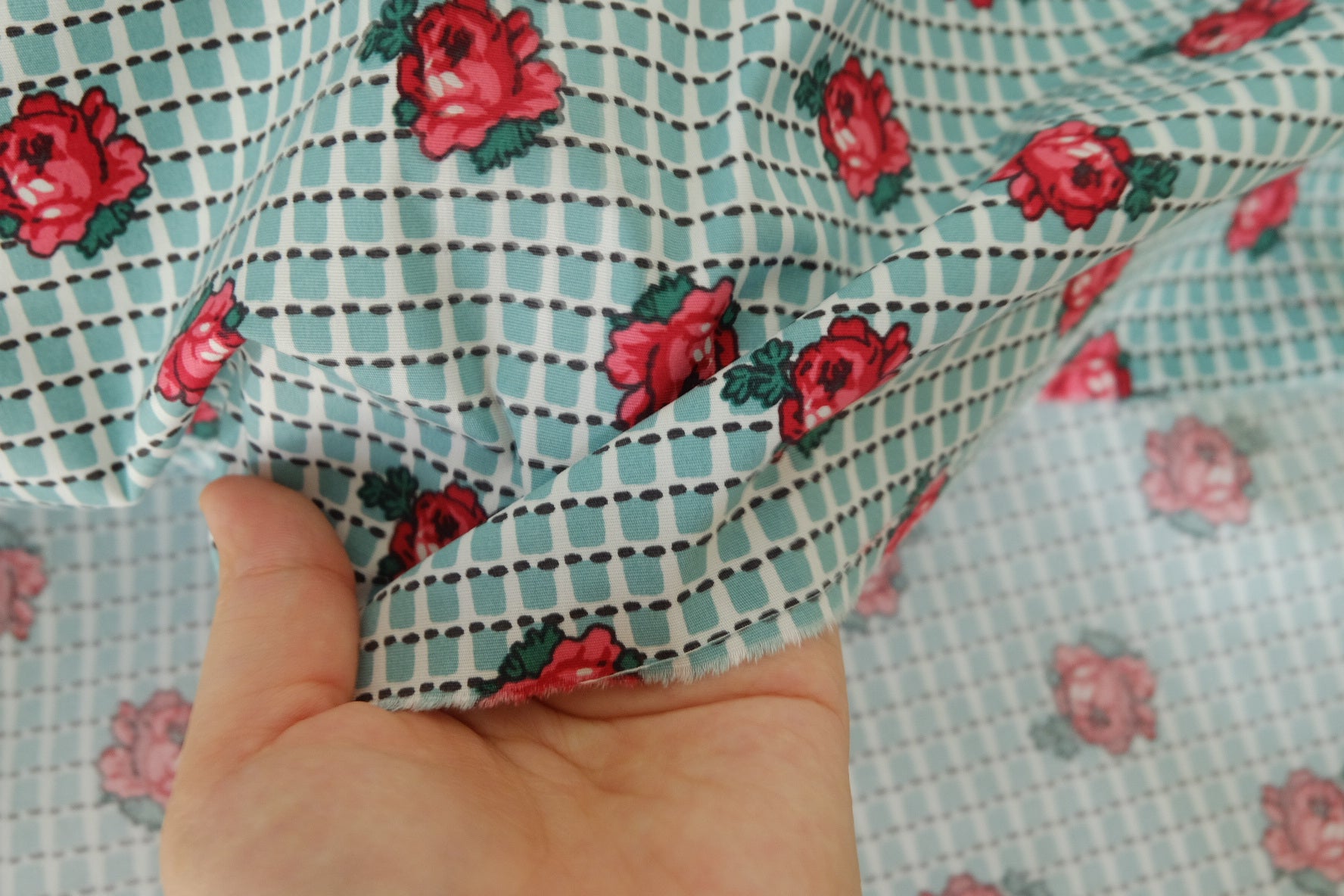 Red Rose Plaid Stretch Cotton Poplin Fabric – 2.2 yd