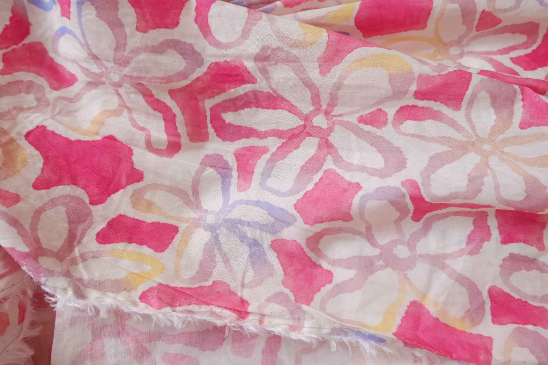 Pink Graphic Floral Cotton Lawn Fabric - 3.28 yd