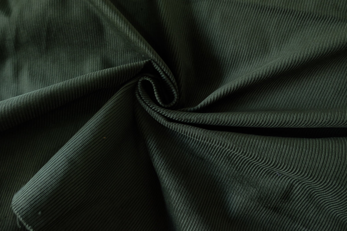 Forest Green – Soft Fine Wale Cotton Corduroy Fabric | 1.6 Yards