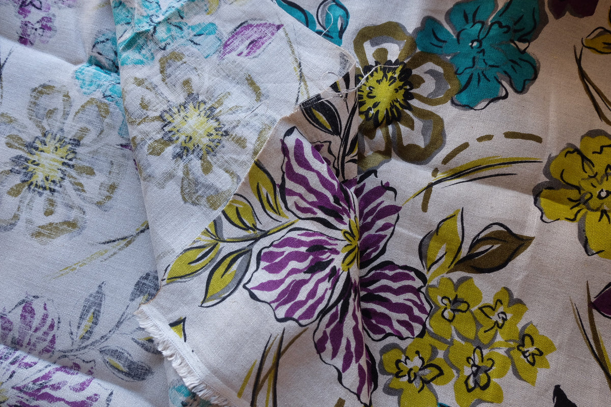 Bold Floral Heavy Linen – 1.6 yd