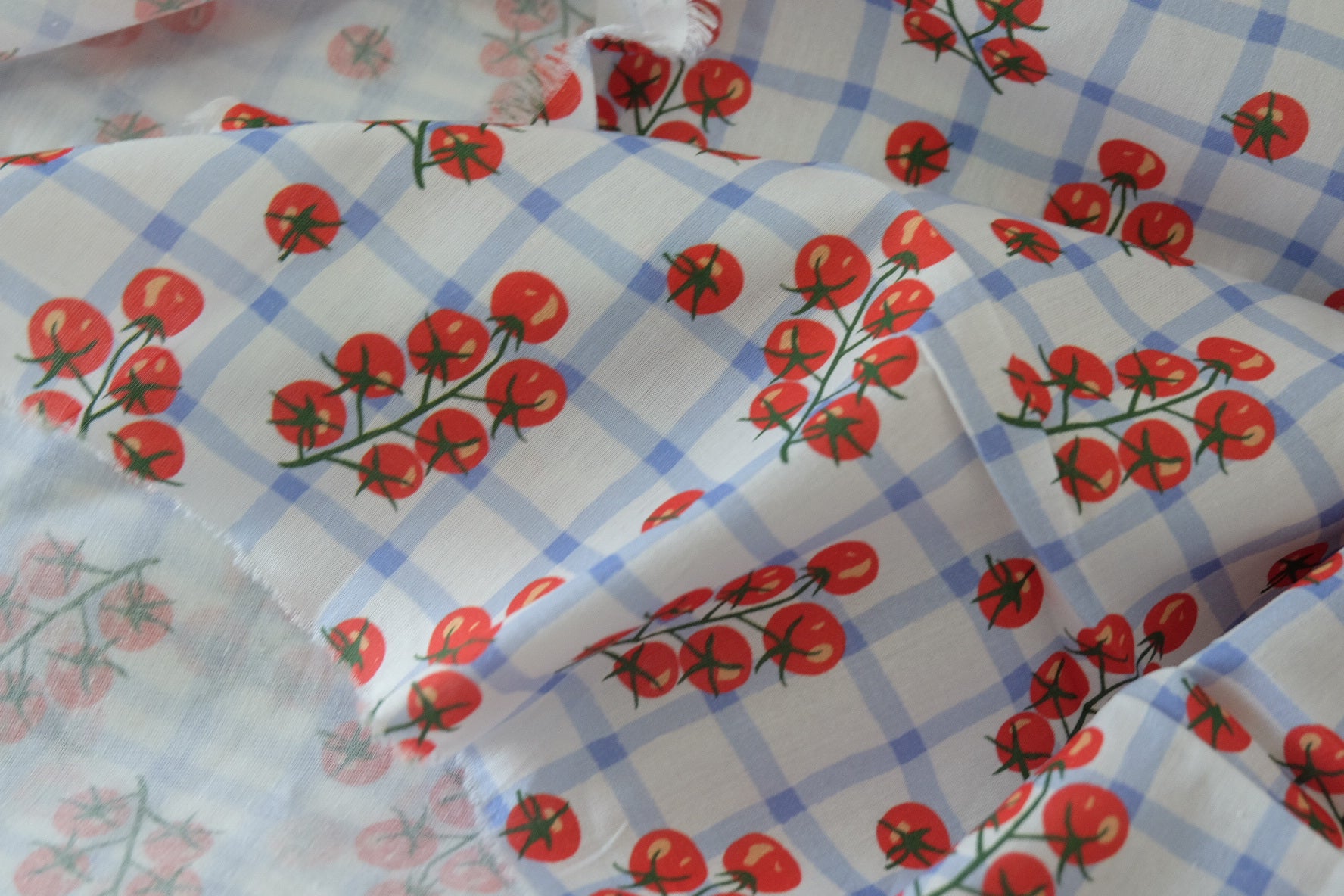 40s Cotton Poplin Fabric – Blue Gingham Tomato Vine Print – 3.3 yd
