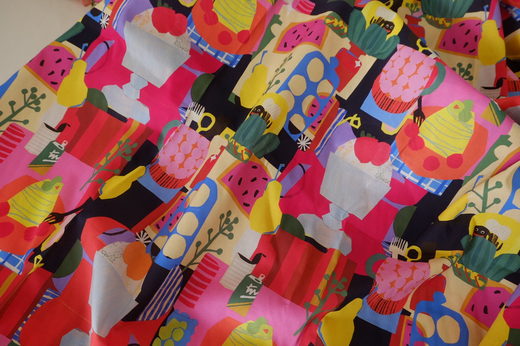 Colorful Abstract Picnic Cotton Poplin Fabric – 3.3 yd