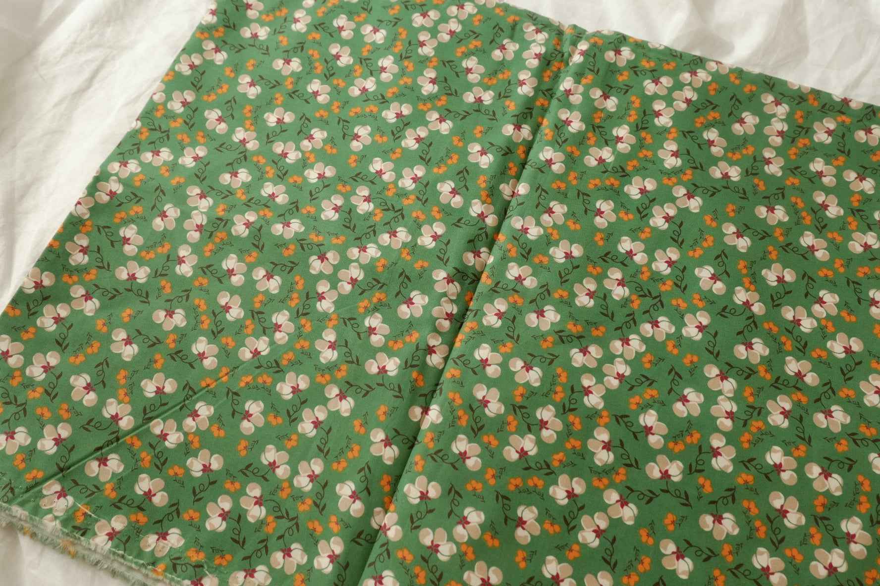 Meadow Green Floral Cotton Poplin Fabric, Crisp Lightweight Shirting Weight, 1.97 Yards