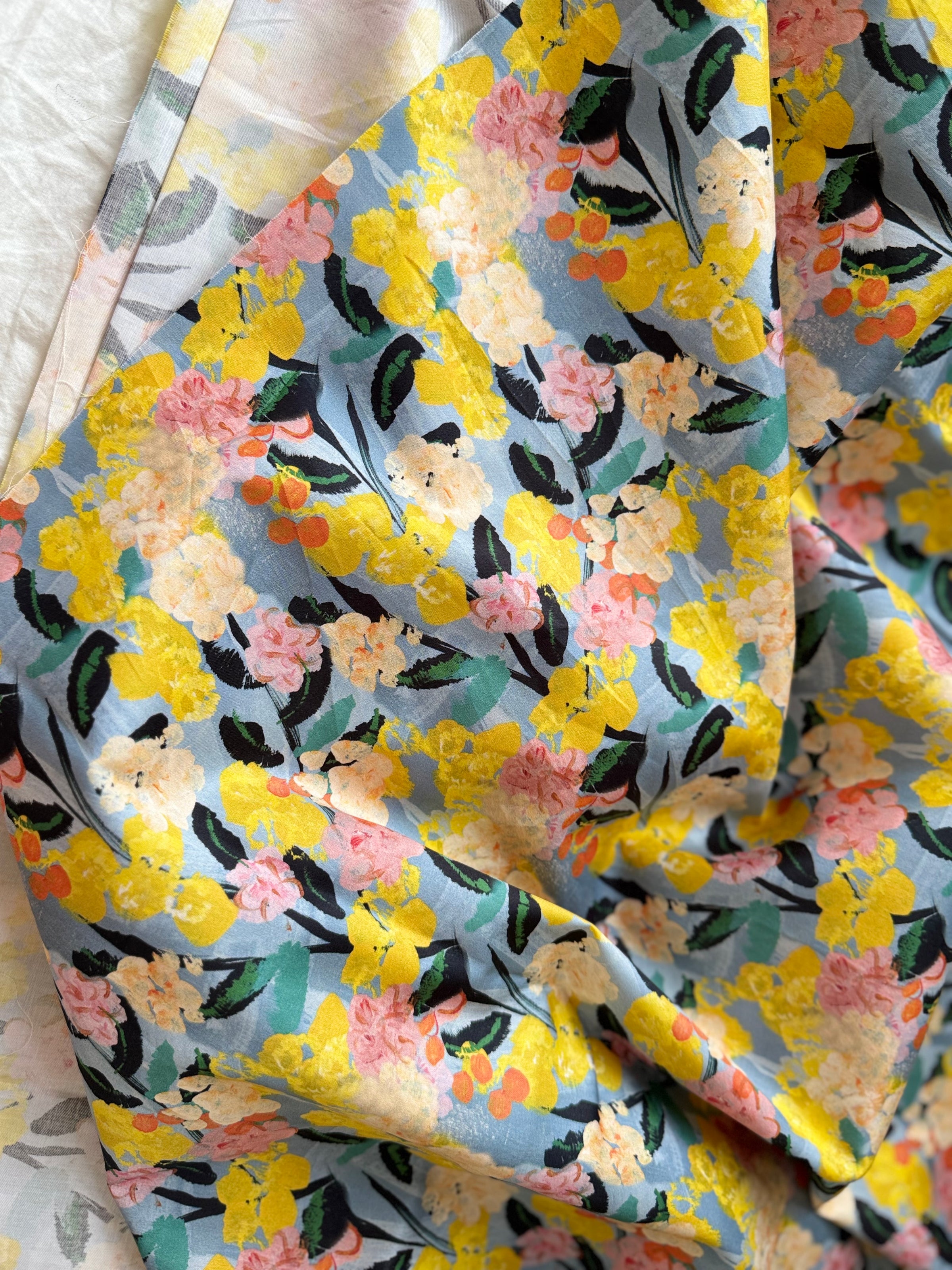 Crisp Floral Cotton Sateen Fabric — 2.19 yd