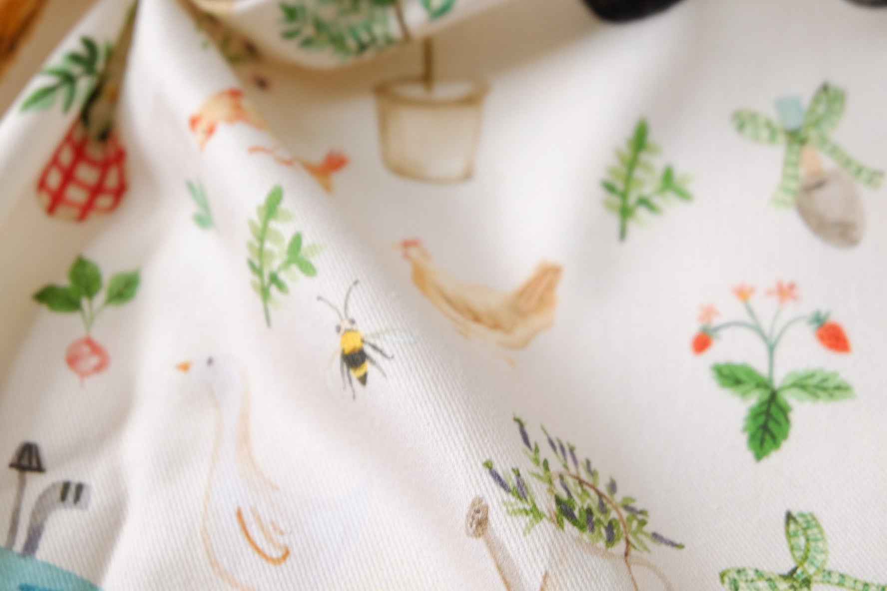 Farm Cotton Twill Fabric, Soft Medium Weight, 2.35 Yards