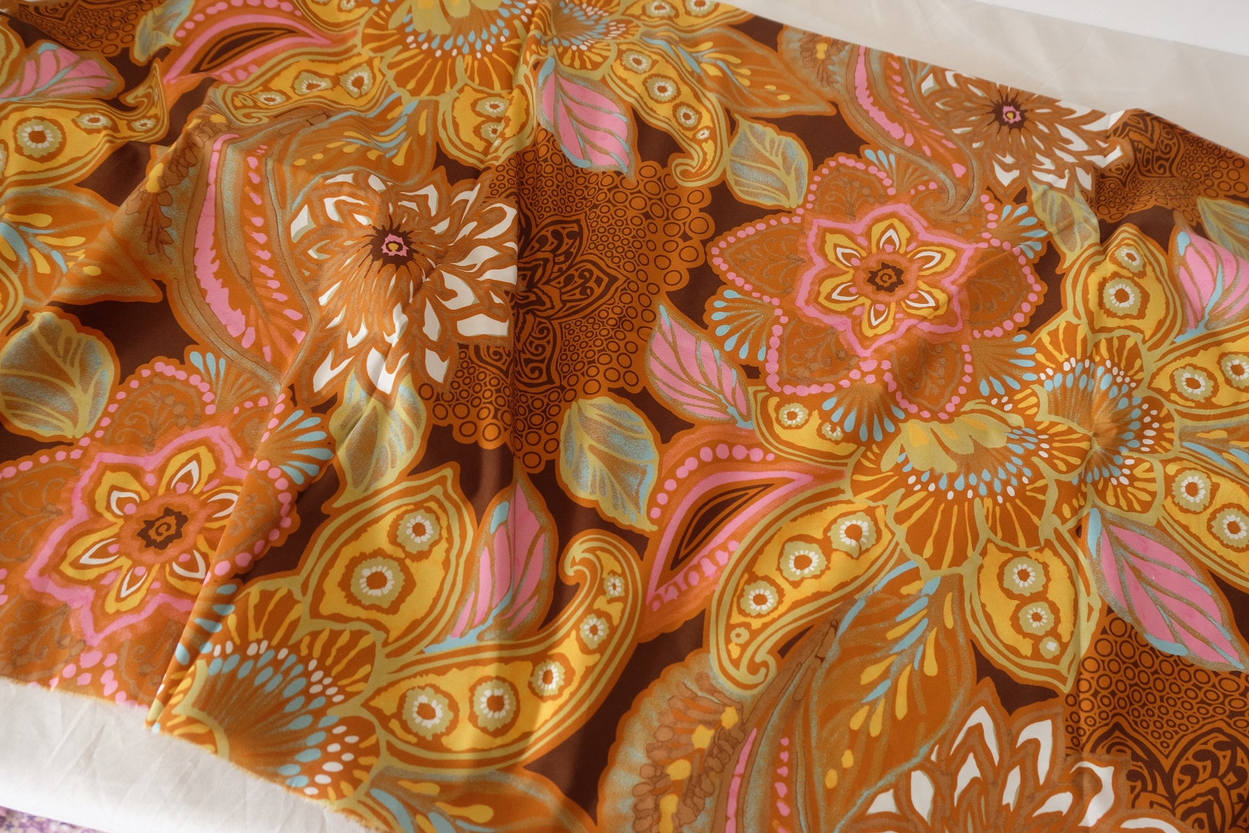 Retro Paisley Floral Long-Staple Cotton Fabric – 2.2 yd