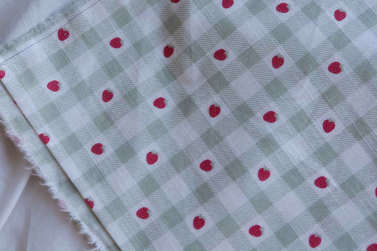 Strawberry Picnic Gingham Cotton Linen Fabric – 2.19 yd