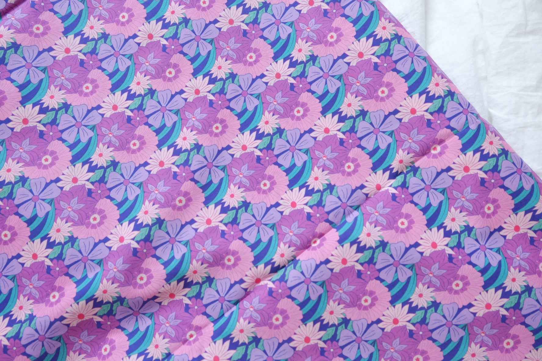 Purple Retro Floral Cotton Lawn Fabric - 3.3 yd