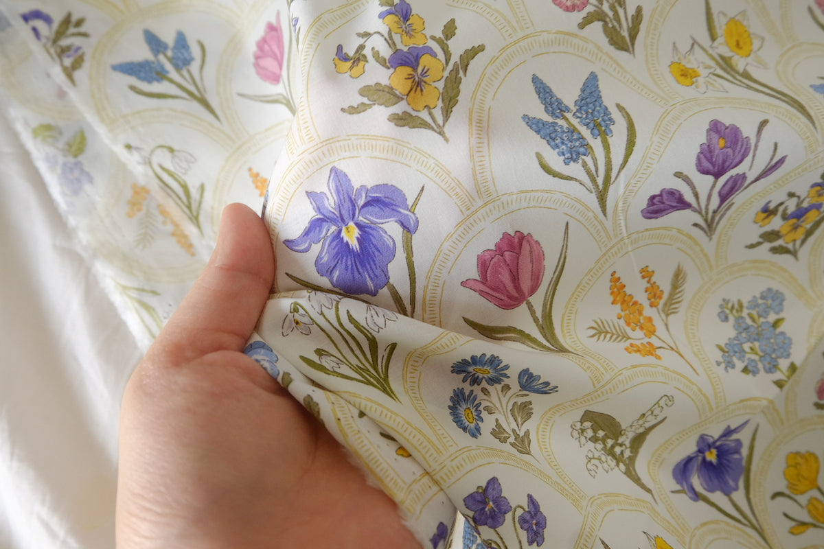 Botanical Keepsakes – Floral Cotton Lawn Fabric | 3.3 yards