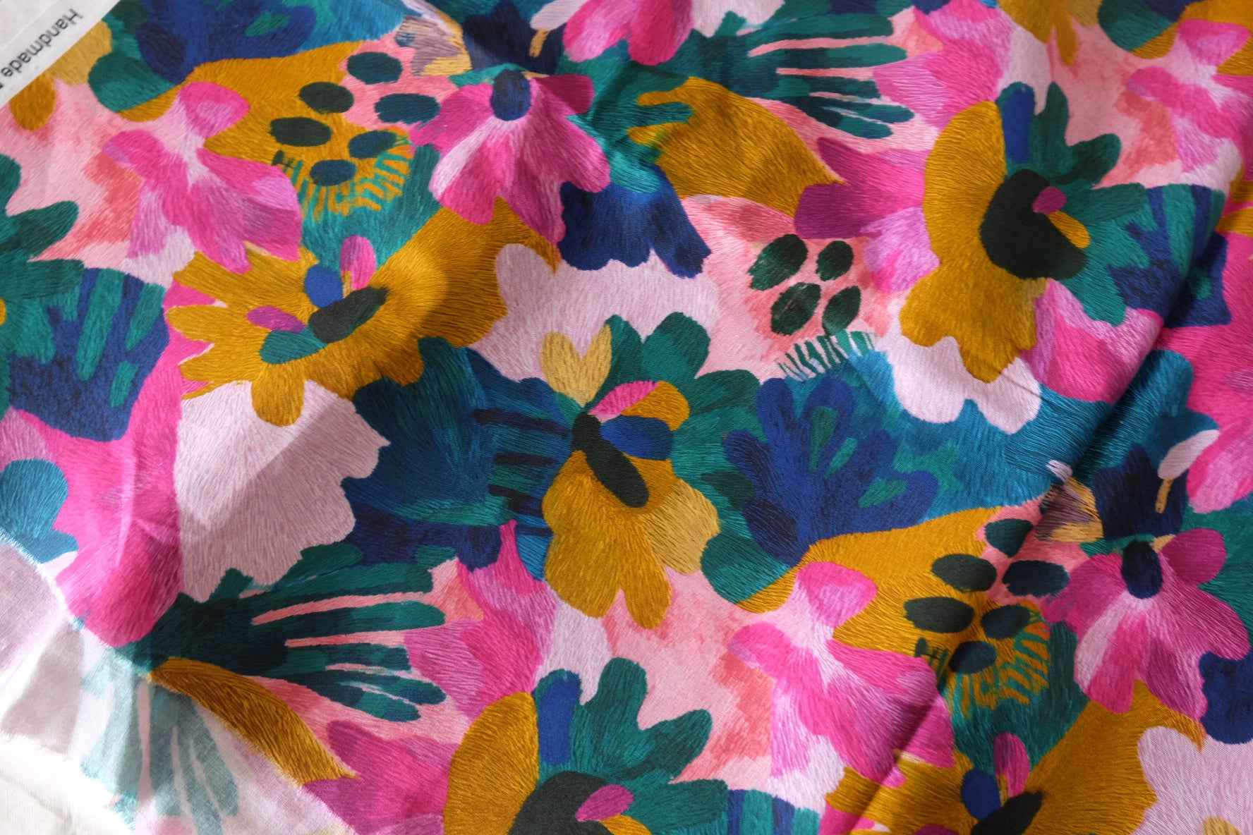 Bold Painterly Floral Cotton Fabric – 2.2 Yards