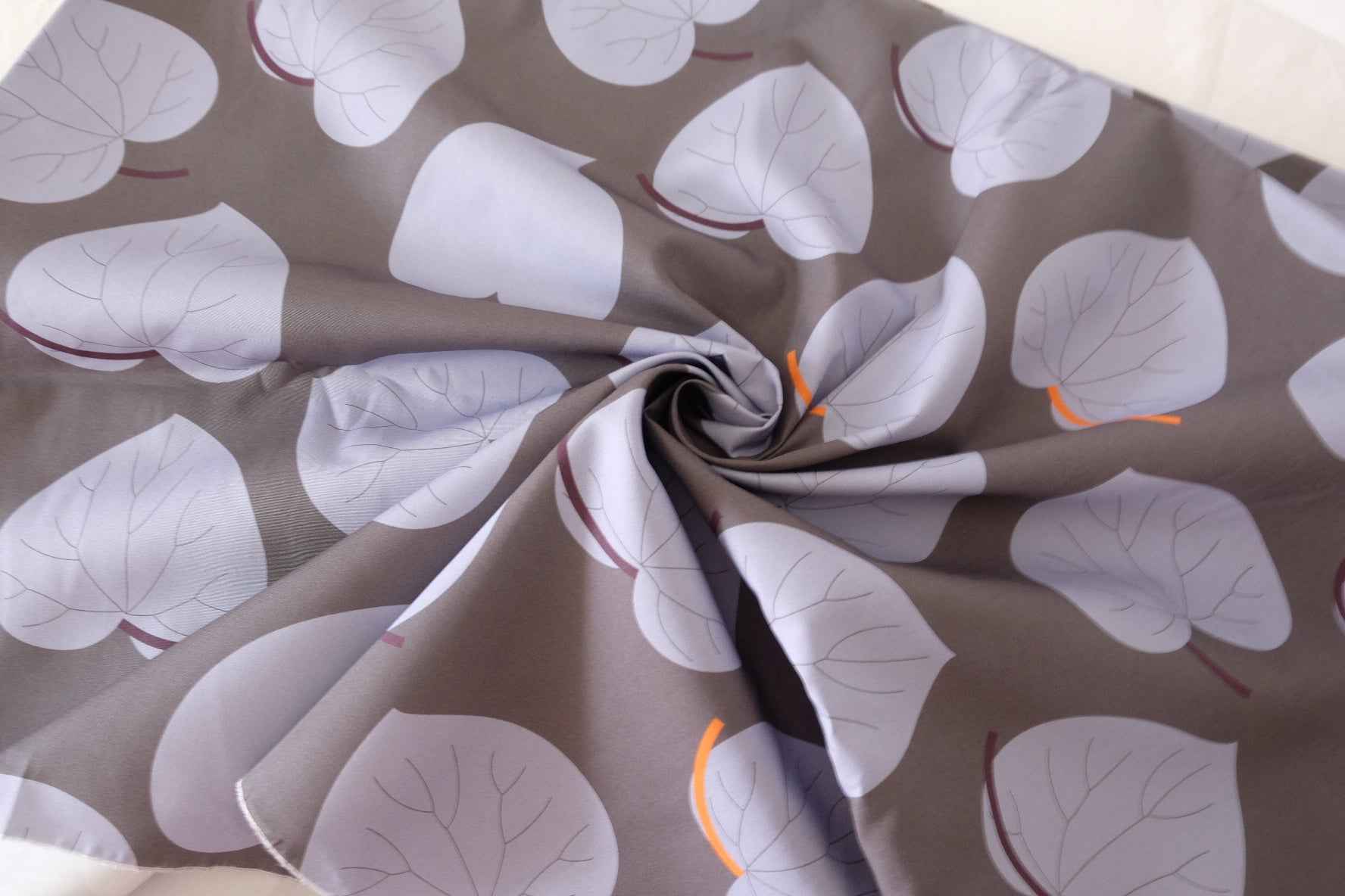 Structured Cotton-Blend Crisp Fabric – Abstract Leaf Print – 1.6 yd Cut