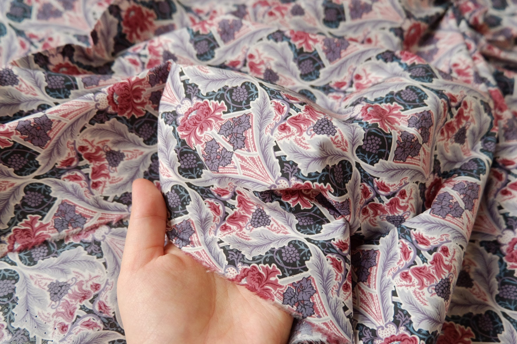 Vintage Floral Cotton Poplin Fabric 3.3 Yards / 2.2 Yards