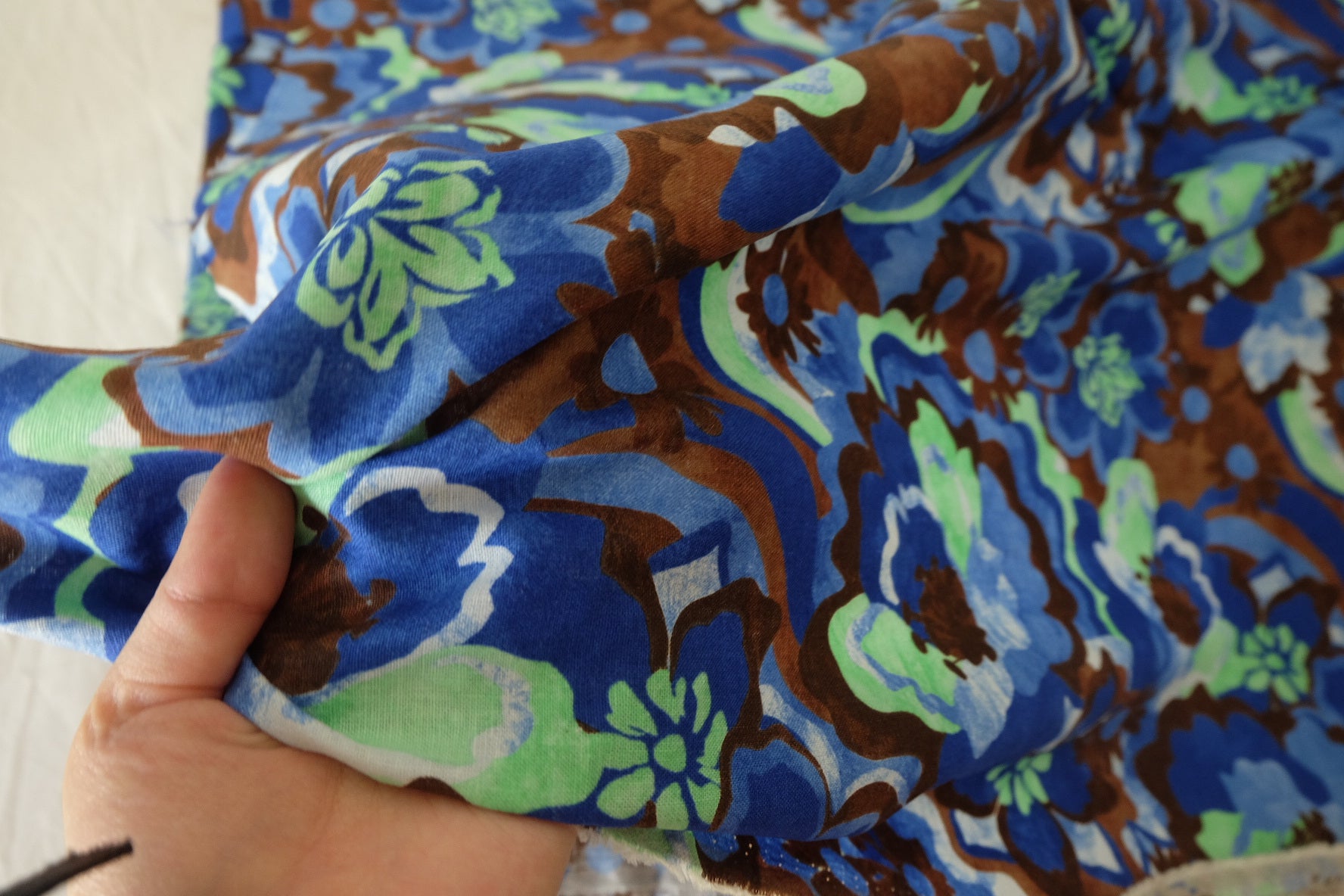 Structured Cotton Linen Floral Print Fabric – 3.3 yd