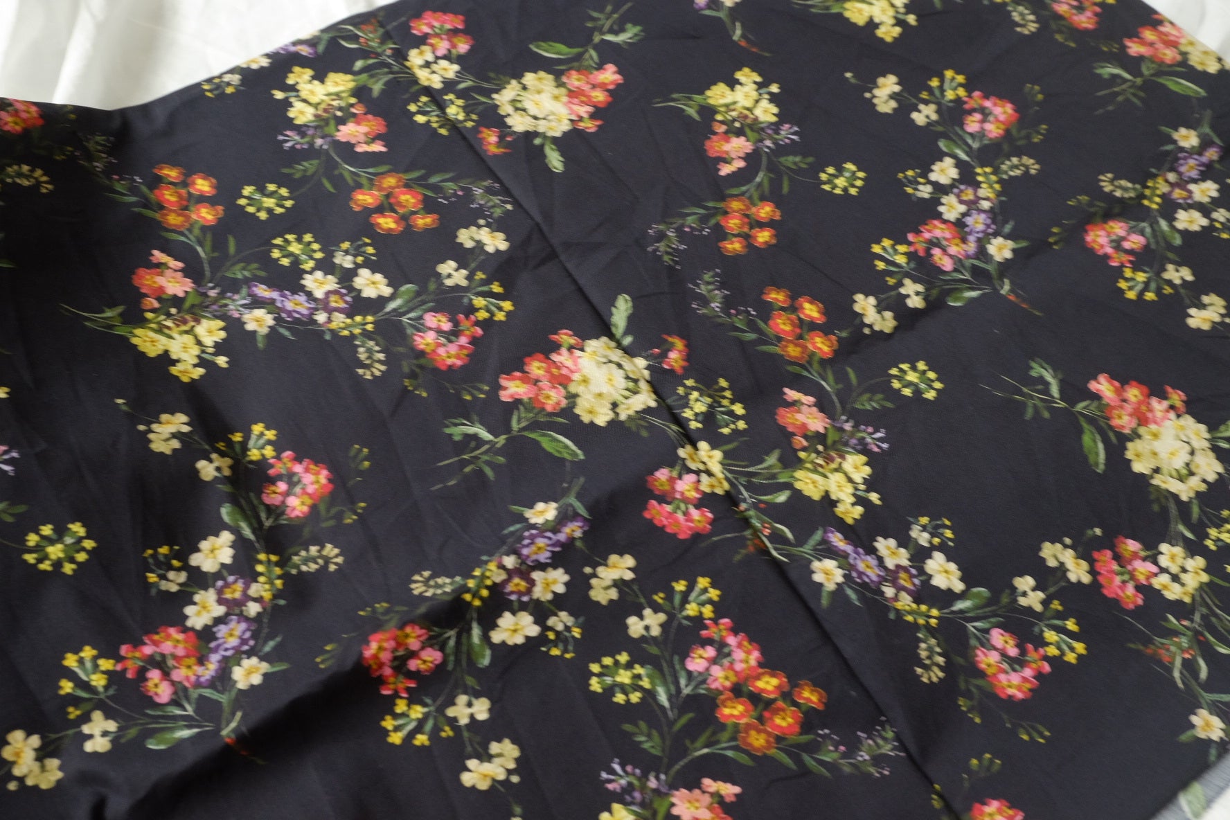 Dark Vintage Floral Cotton Poplin Fabric, Lightweight 60s Cotton, 2.3 Yards