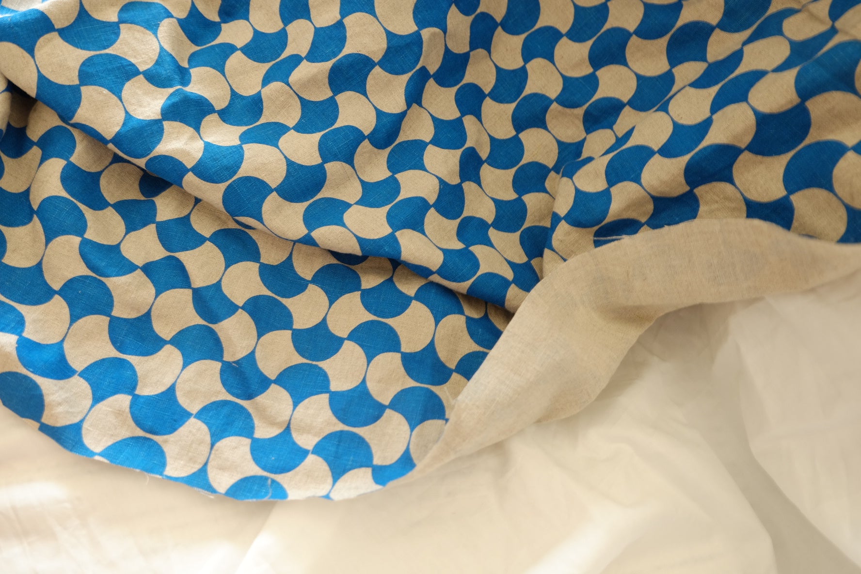 Cobalt Waves Rain-Dew Linen – 1.64 yd