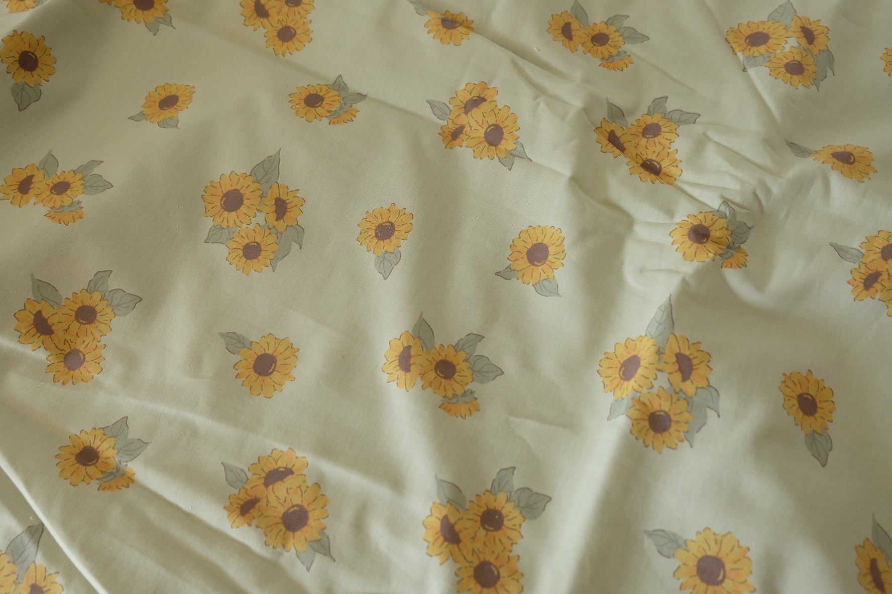 Sweet Sunflower Floral Cotton Fabric – Soft Cotton – 1.6 yd/2.2 yd