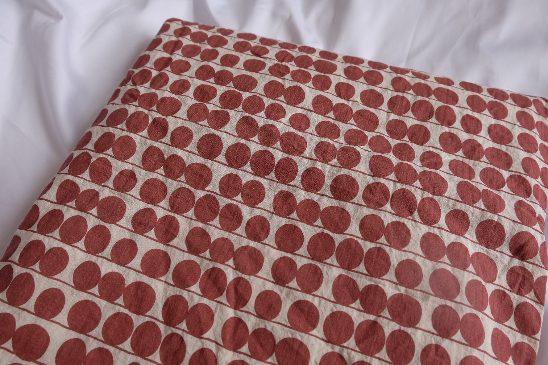 Red Leaf Washed Textured Cotton Fabric - 3.28 yd