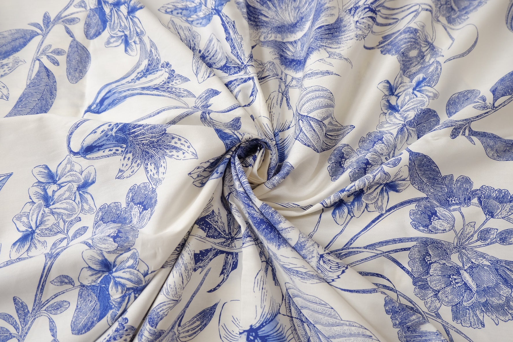 Blue Botanical Cotton Poplin Fabric, 3.28 Yards