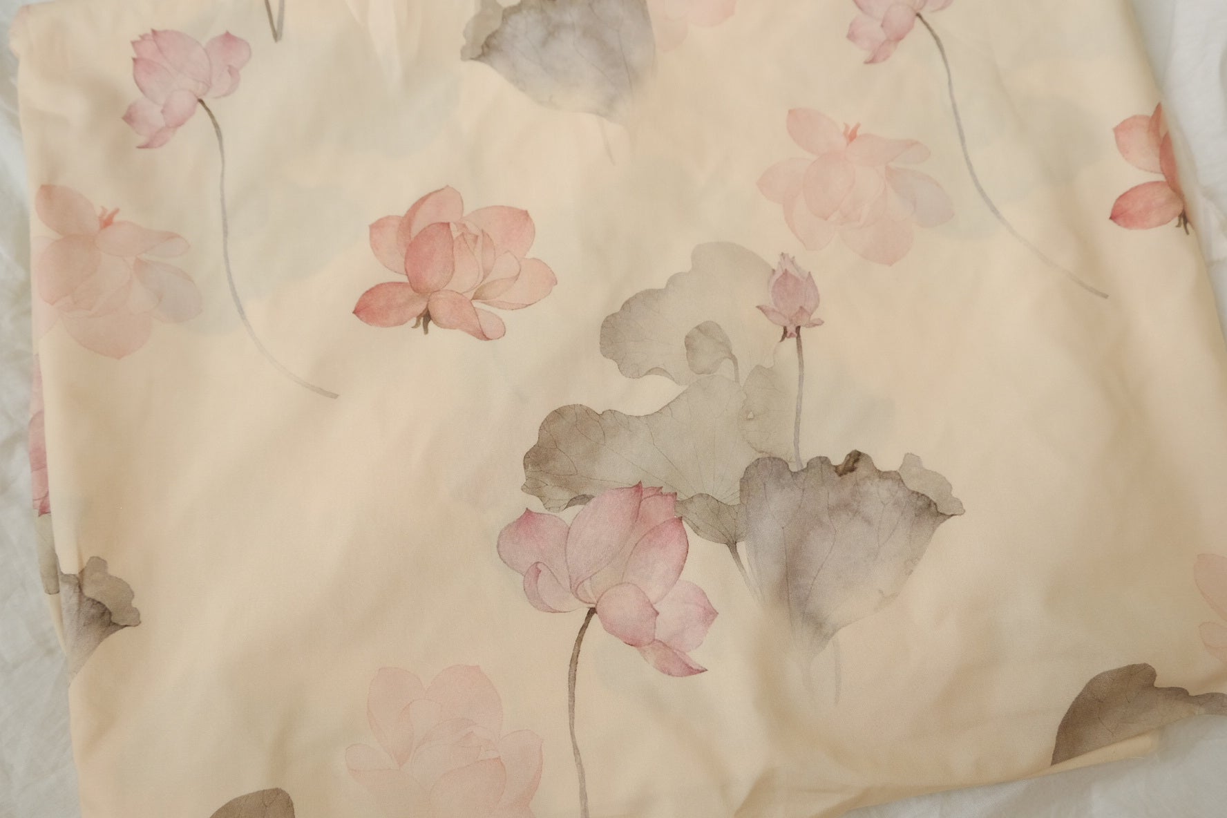 Soft Lotus Print 60s Cotton Poplin (3.3 Yards)