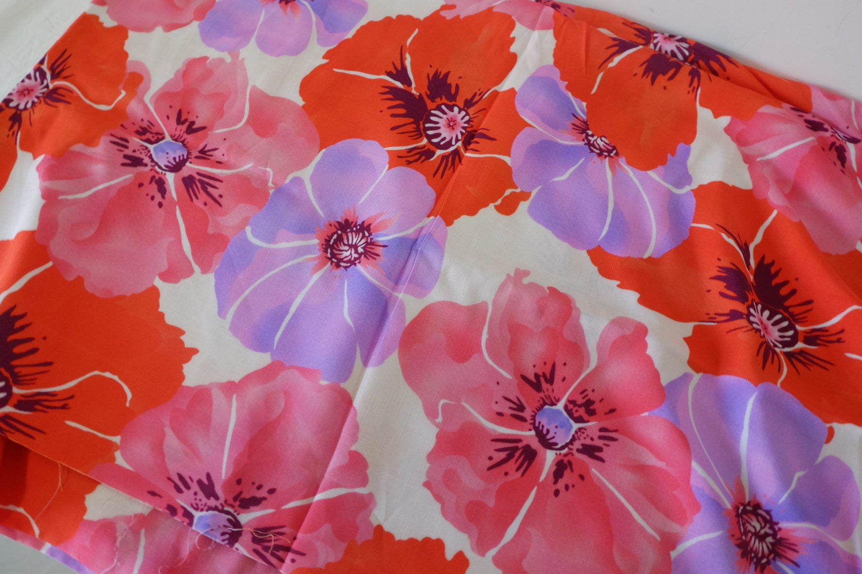 Bold Floral Soft Cotton Challis Fabric – 2.2 yd
