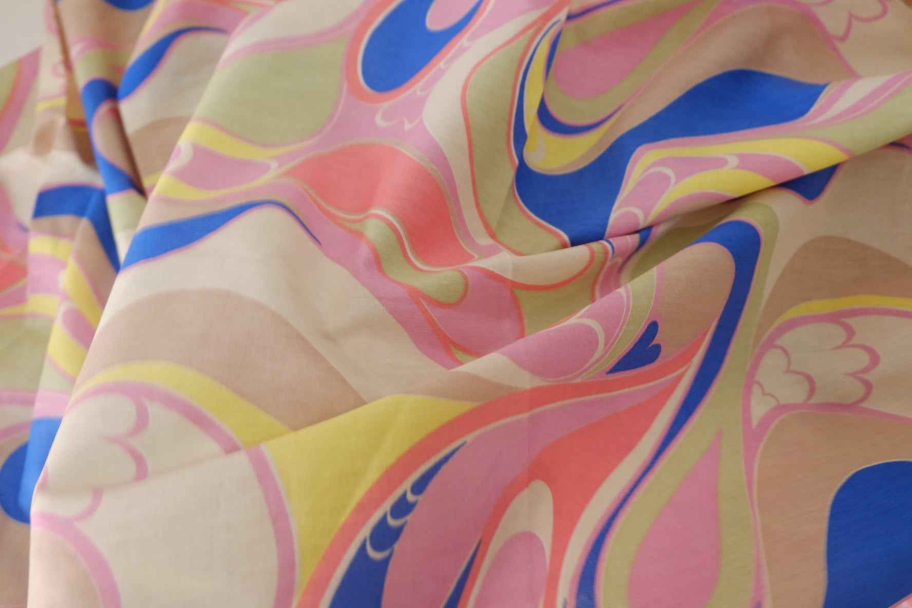 Retro Swirl Light Cotton  – 3.3 yd