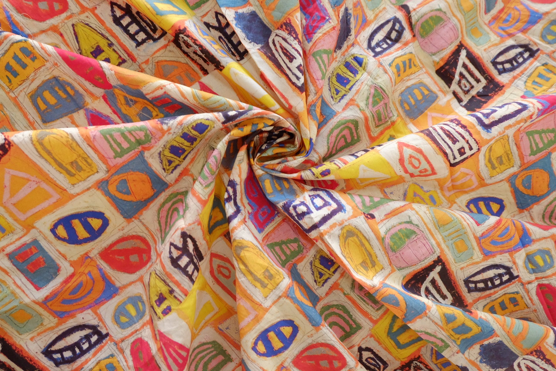 Colorful Abstract 80s Cotton Poplin Fabric – 2.2 yd