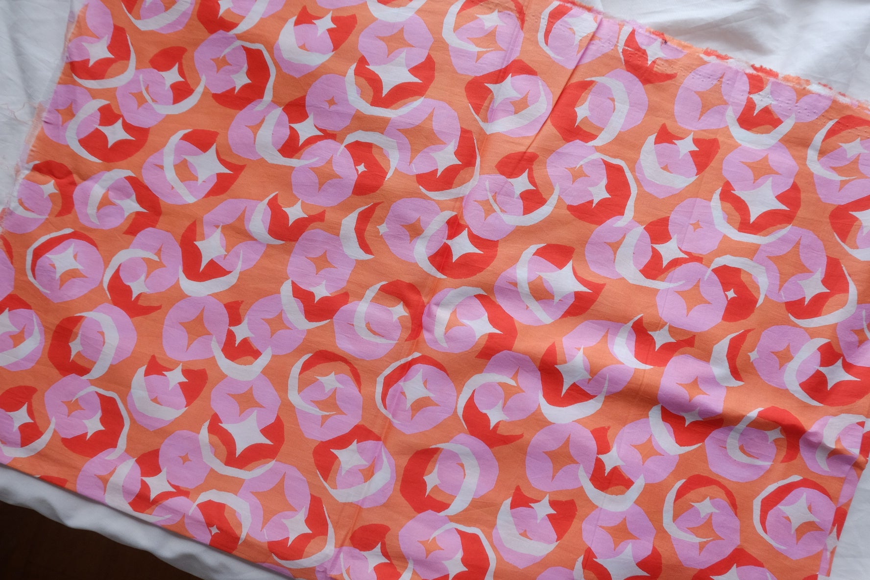 Retro Pop Floral Cotton Lawn – 1.1 yd