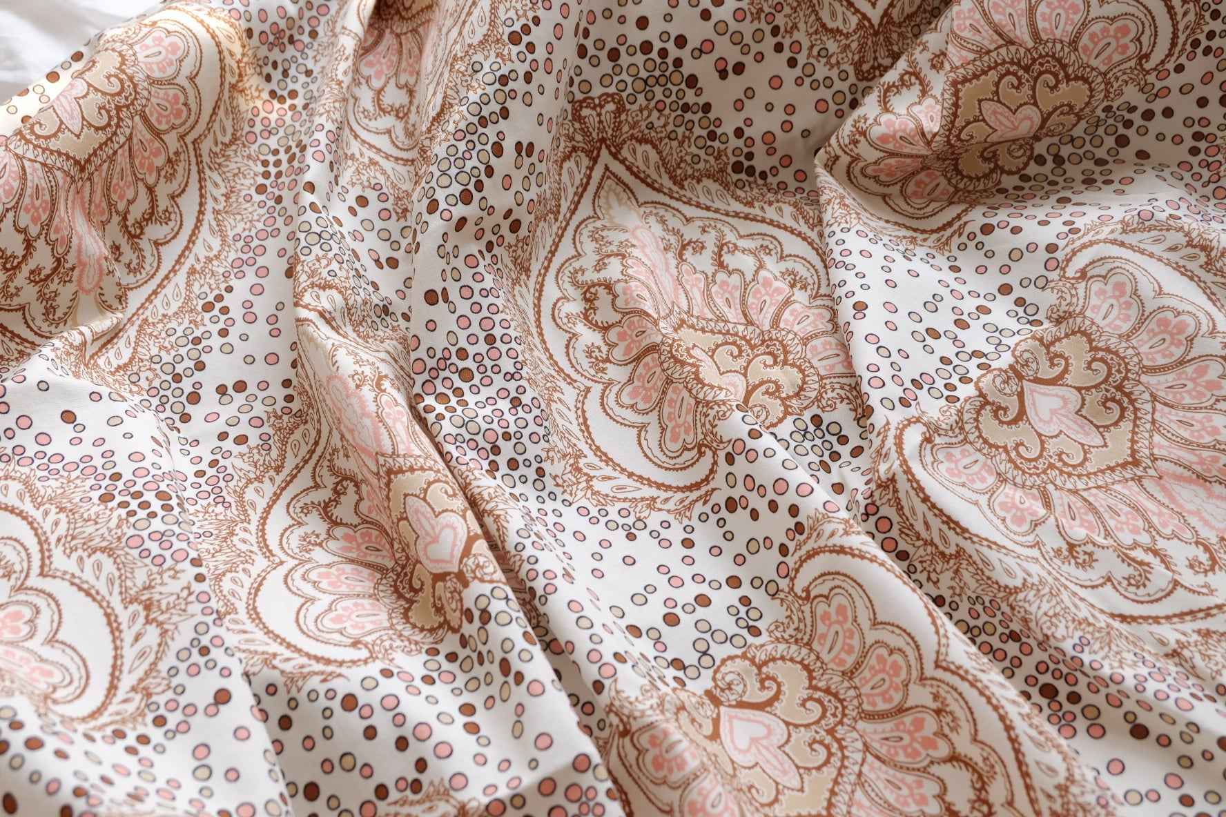Soft Paisley Cotton Rayon Fabric, Cool Drapey Dress Weight, 3.28 Yards