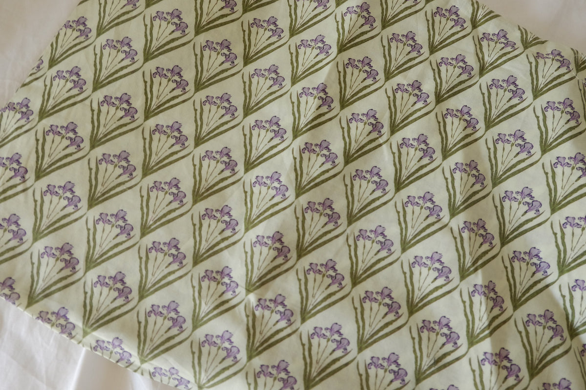 Lavender Iris – Floral Cotton Fabric | 1.5 Yards