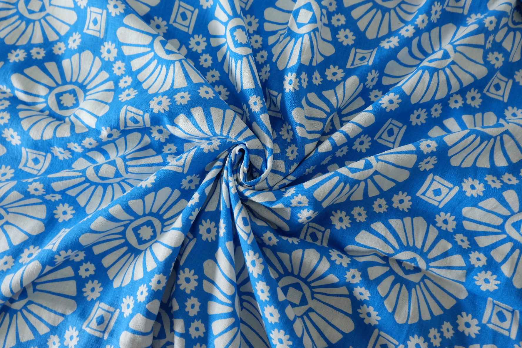 Blue Geometric Floral Cotton Linen Fabric – 1.6 yd