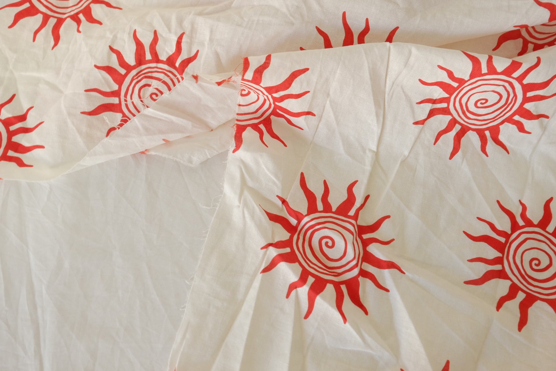 Red Sun Cotton Linen Blend Fabric – 1.7 yd / Irregular Cut