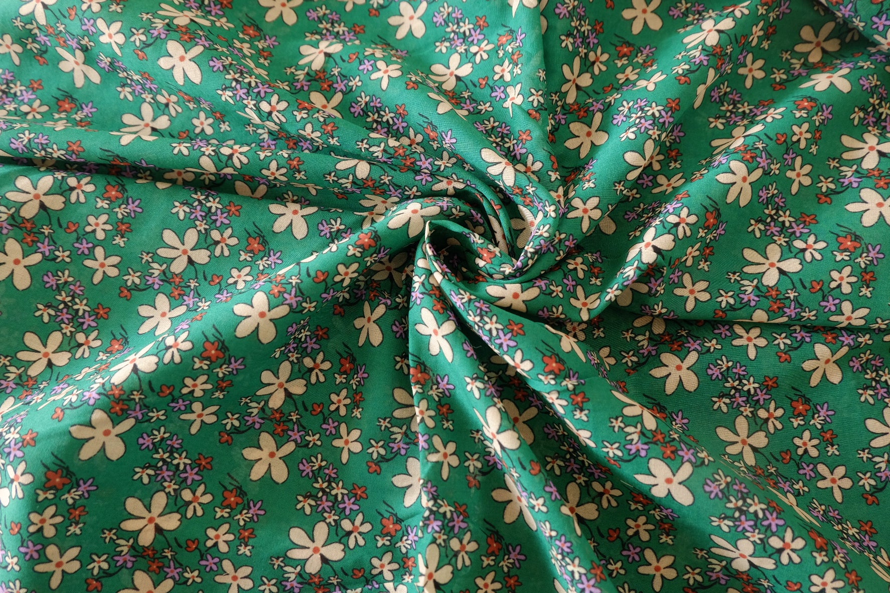 Retro Daisy Colorway Cotton Set – 1.09 yd Each