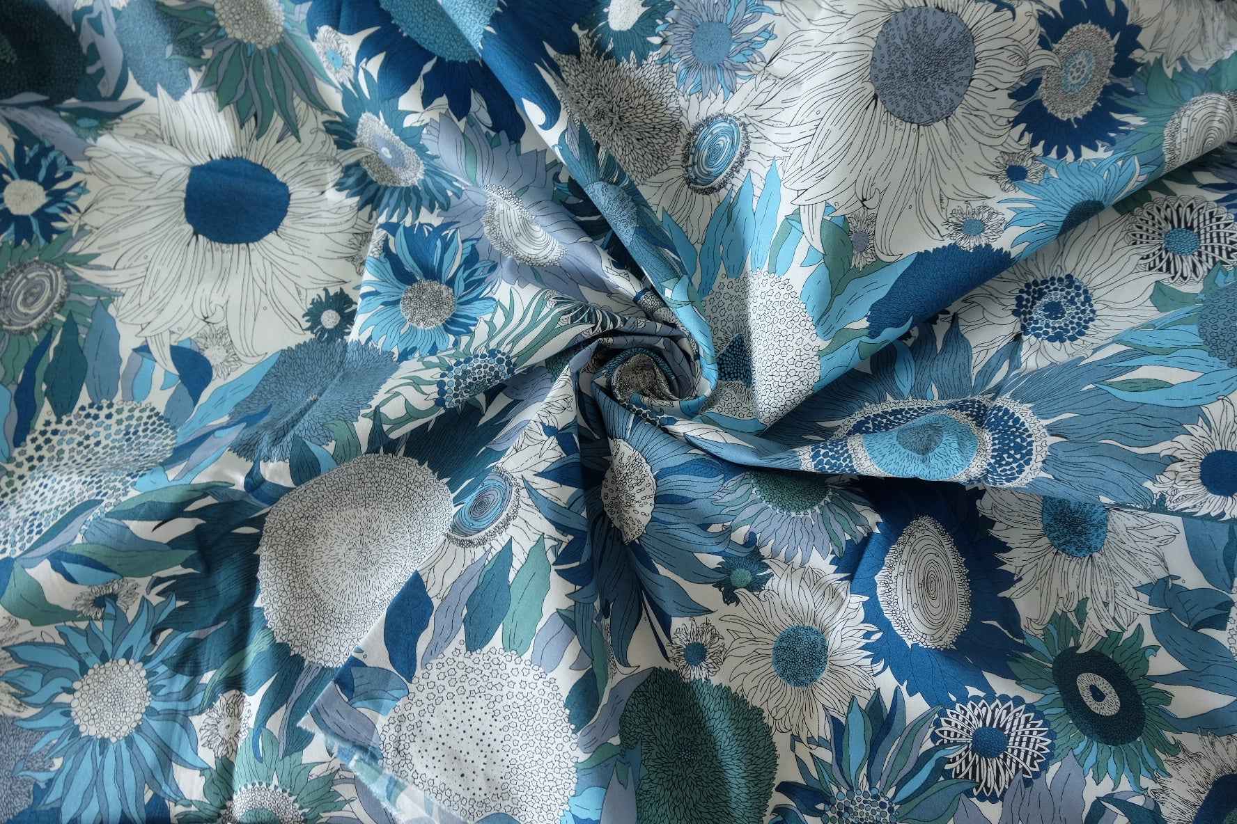 Blue Sunflower Cotton Poplin — 2.62 yd