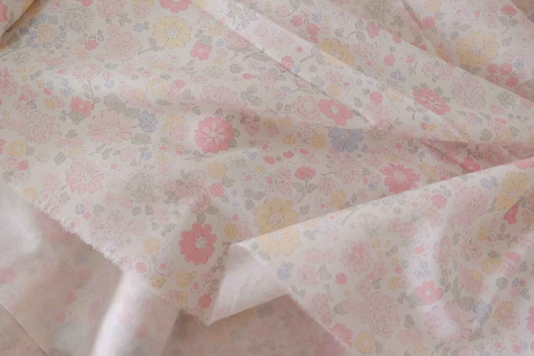 Soft Garden Floral Cotton Lawn Fabric – 3.3 yd