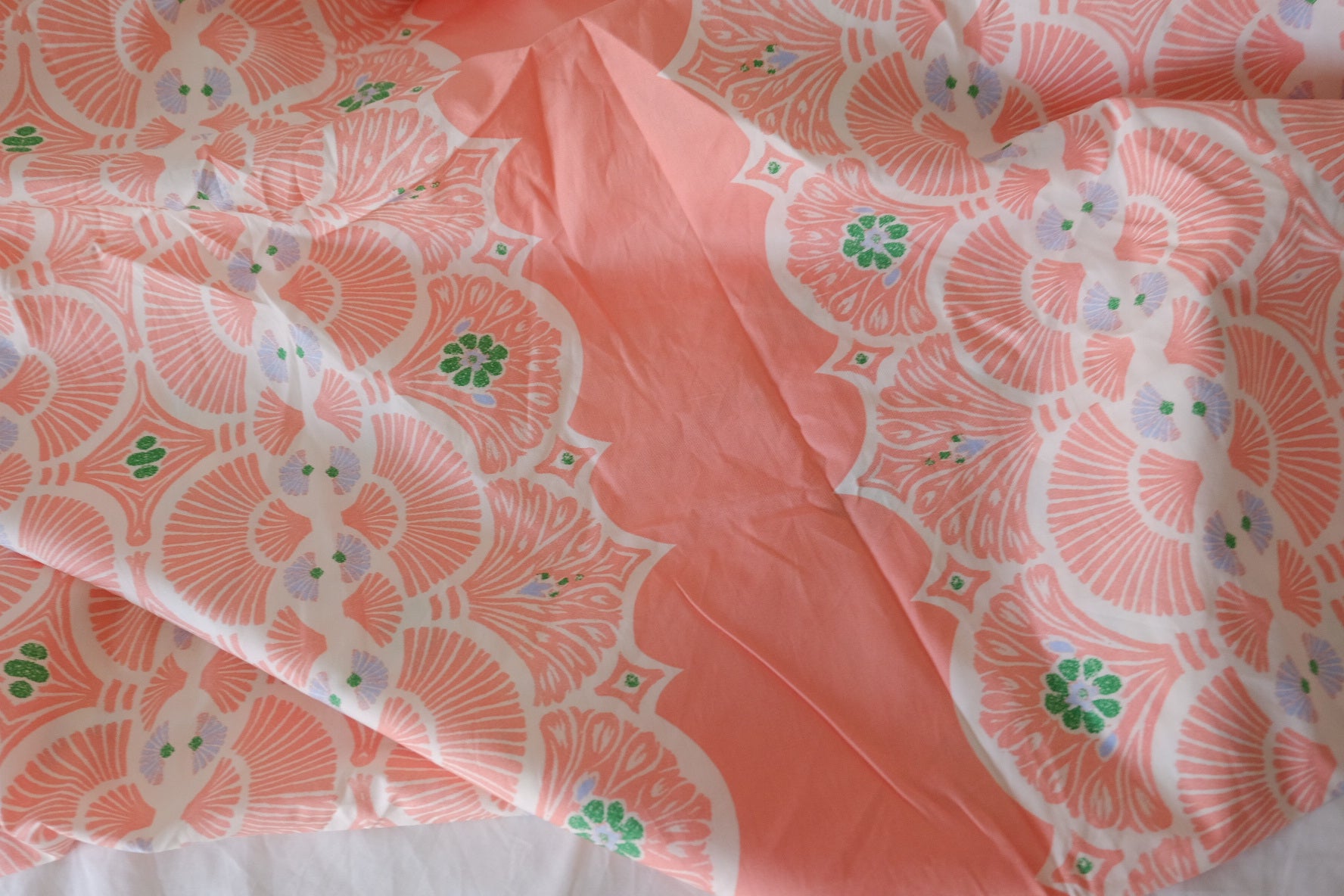 Coral Placement Print Cotton Poplin Fabric – 3.3 yd