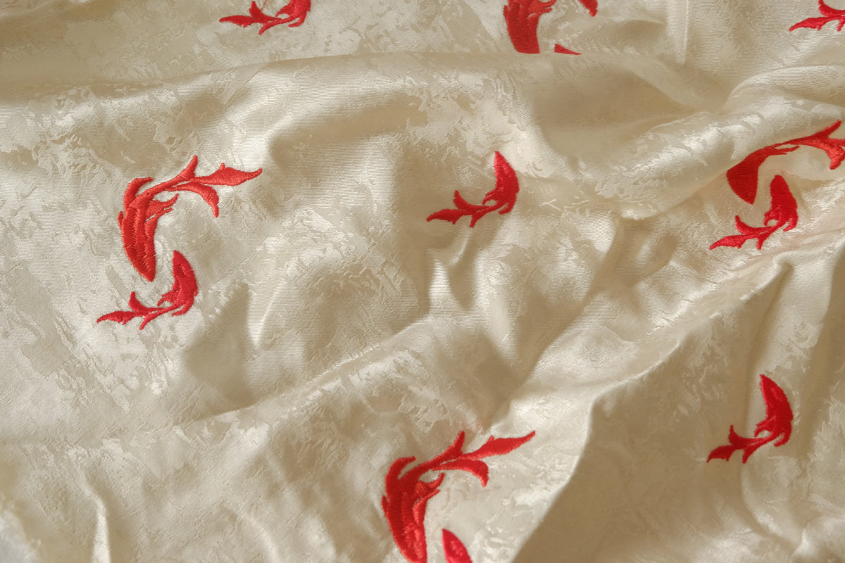 Red Bird Embroidered Viscose-Linen Jacquard Satin — 1.09 yd