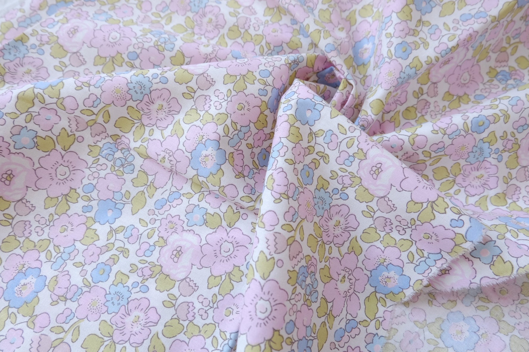 Soft Pastel Floral Cotton Twill Fabric - 1.64 yd