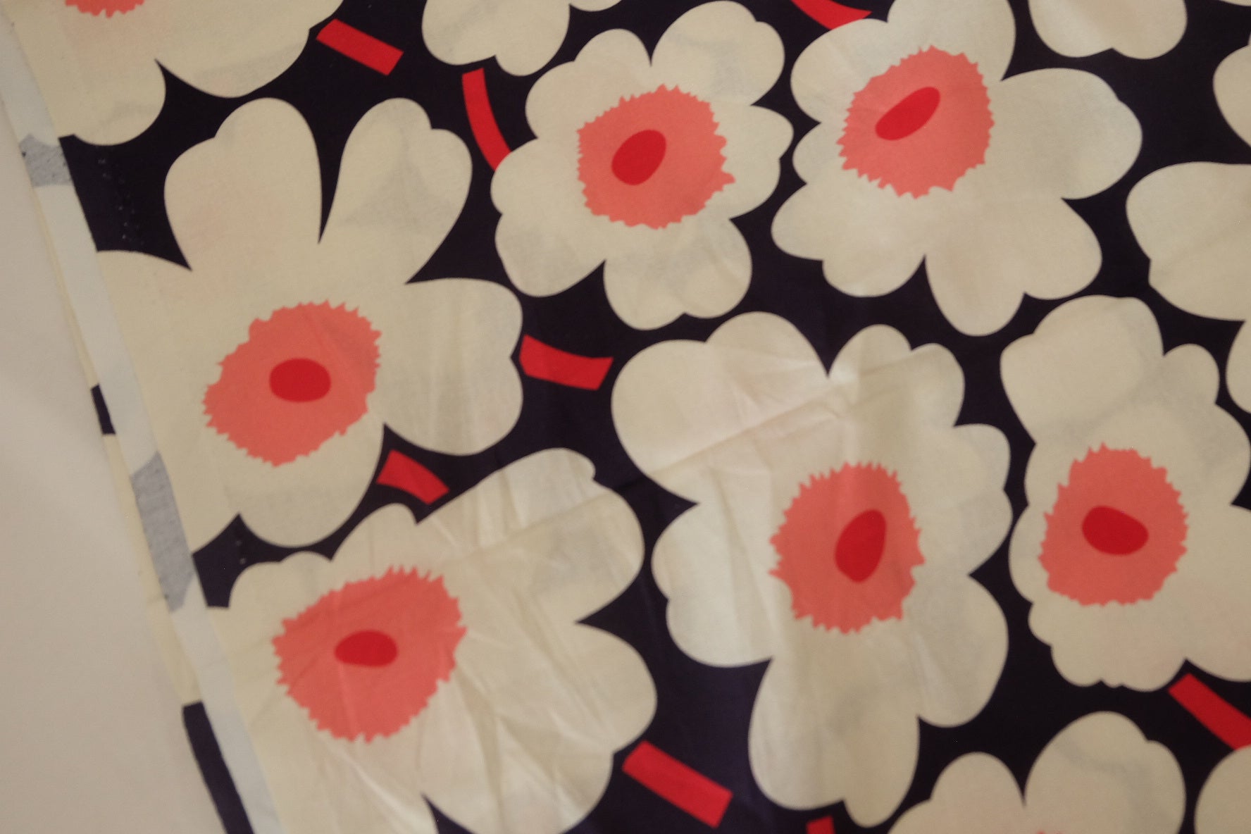 Bold Floral Cotton Fabric – 2.2 yd