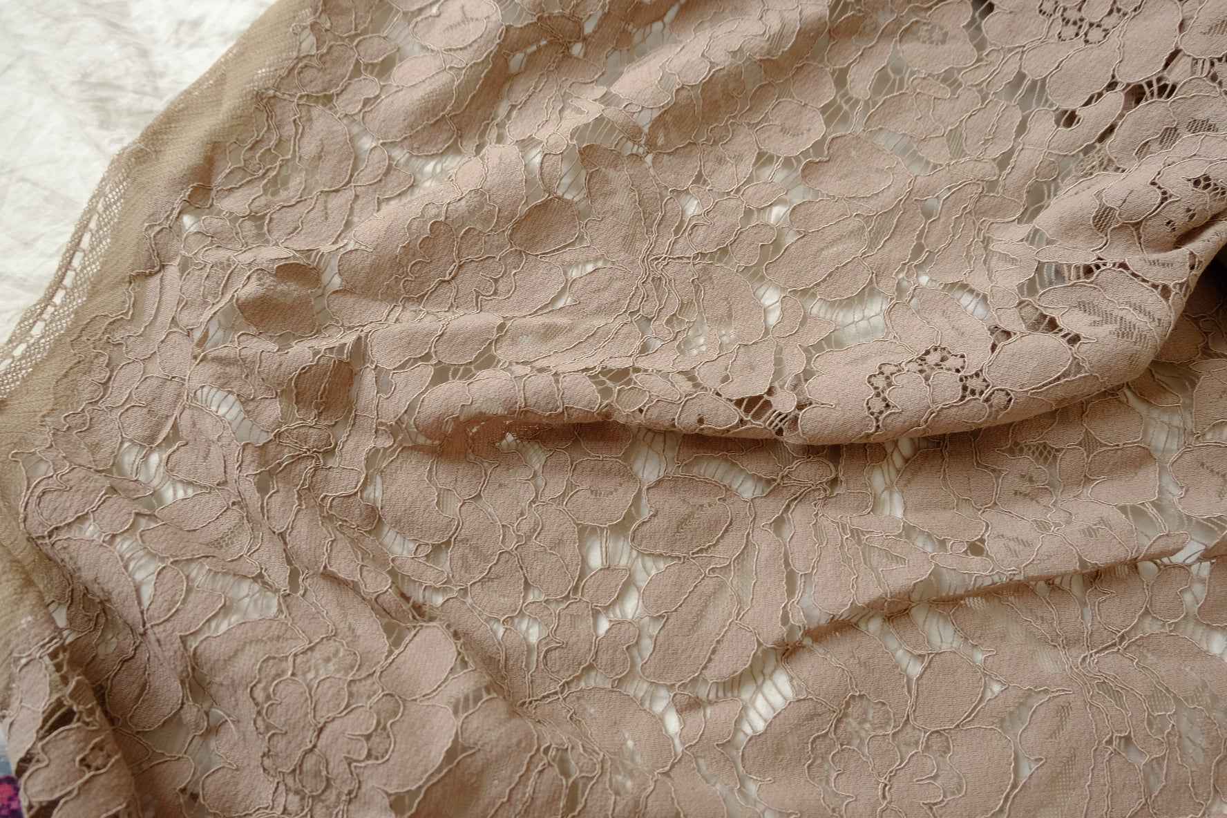 Beige Floral Lace Fabric - 4.37 yd