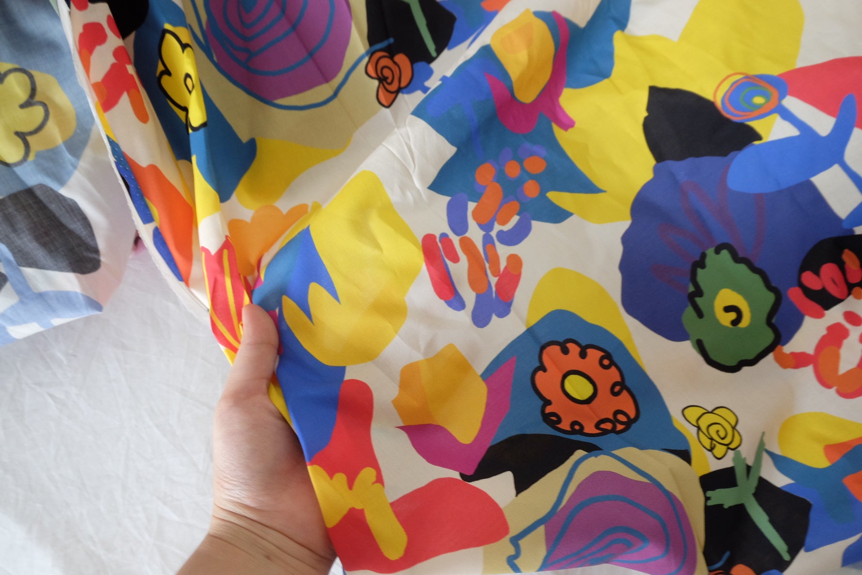 Colorful Abstract Floral Cotton Poplin Fabric – 3.3 yd