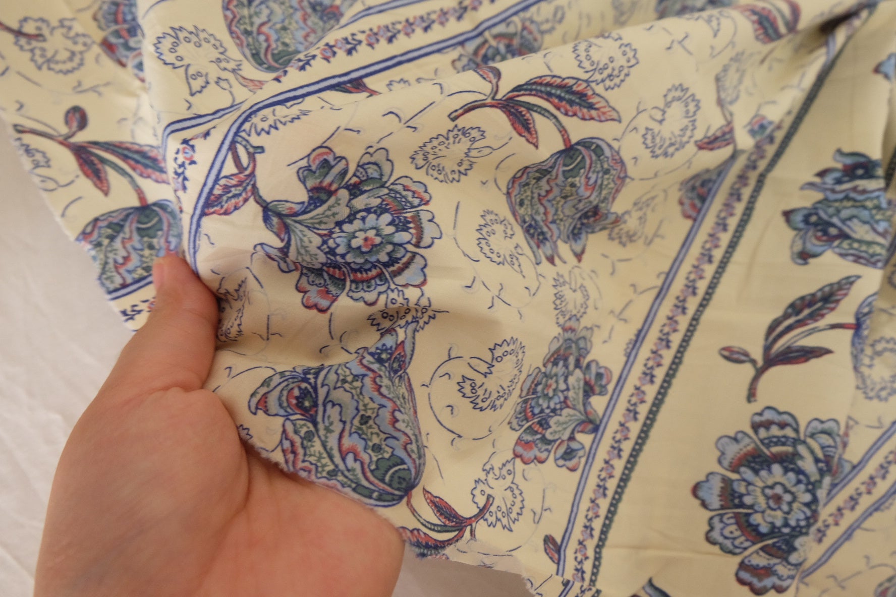 Pastel Tulip Border Cotton Poplin Fabric – 2.2 yd