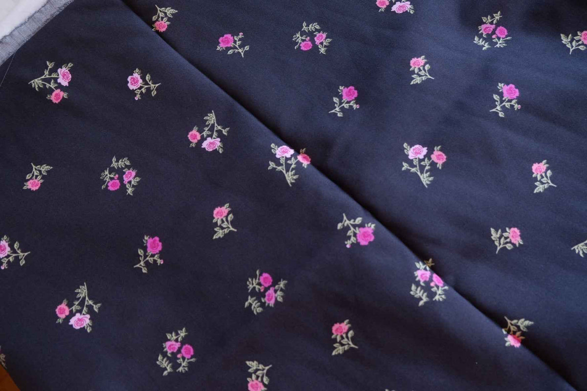 Midnight Navy Pink Rose Cotton Poplin Fabric – 3.28 yd
