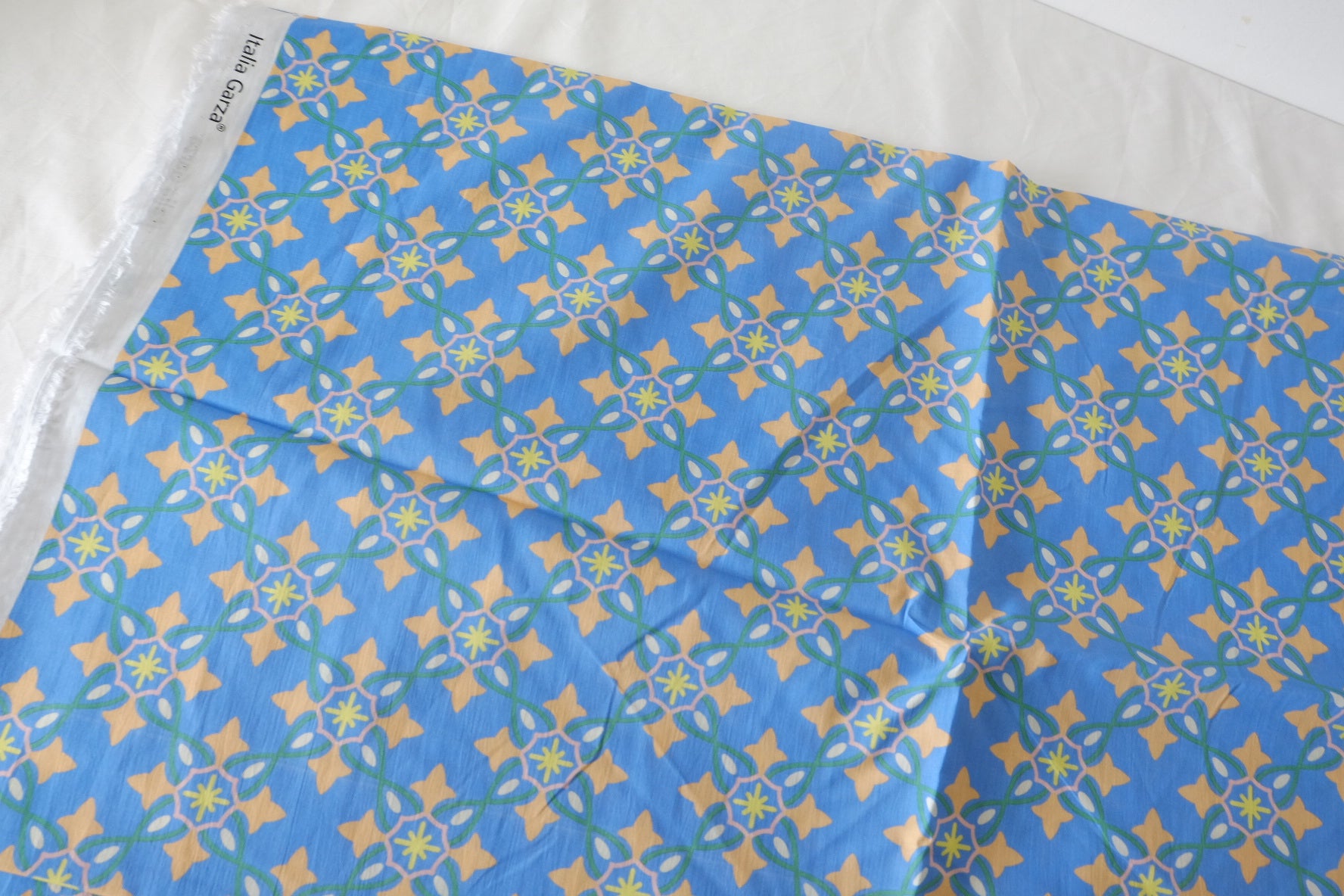 Blue Geometric Floral Cotton Lawn Fabric – 3.3 yd