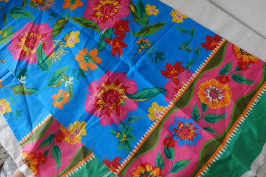 Vibrant Floral Double-Border Cotton Poplin – 1.5 yd